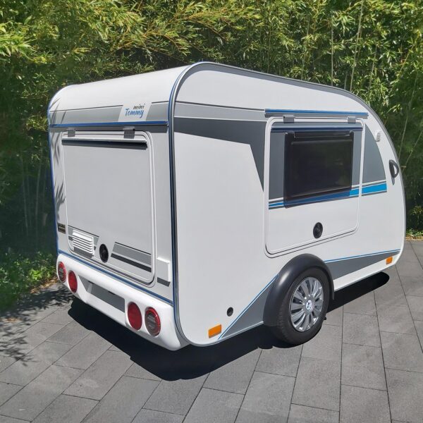 Mini Camper Mini Tommy TMC25 Basic V1 252x140x121cm Küche 100km/H 750kg ohne Bremse Modell 2026