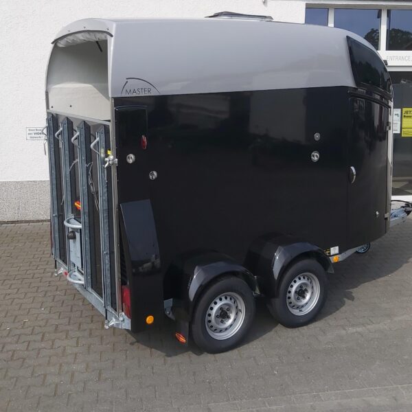 Pferdeanhänger Böckmann Master Premium silver black Dachlüfter WCF 100km/H 2400kg Abverkauf